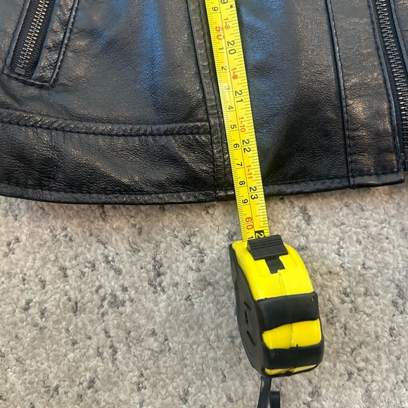 Danier S women’s jacket/vest beautiful condition Cotton/spandex sleeves - Picture 11 of 12